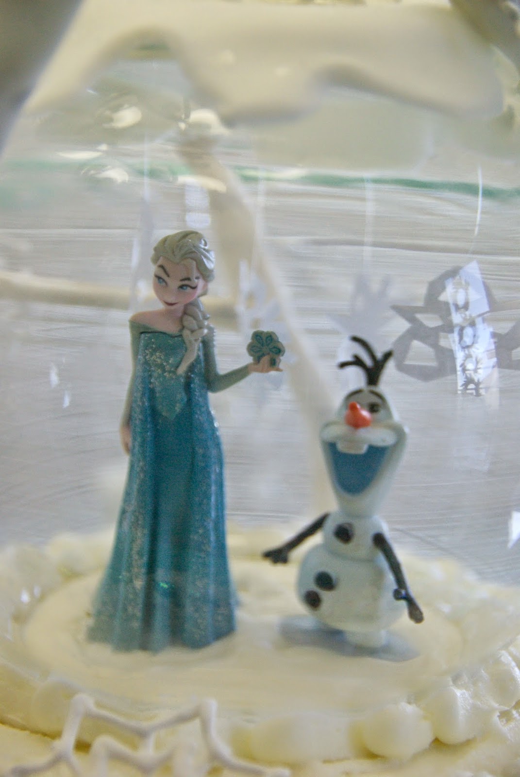 Disney Frozen Birthday Cake