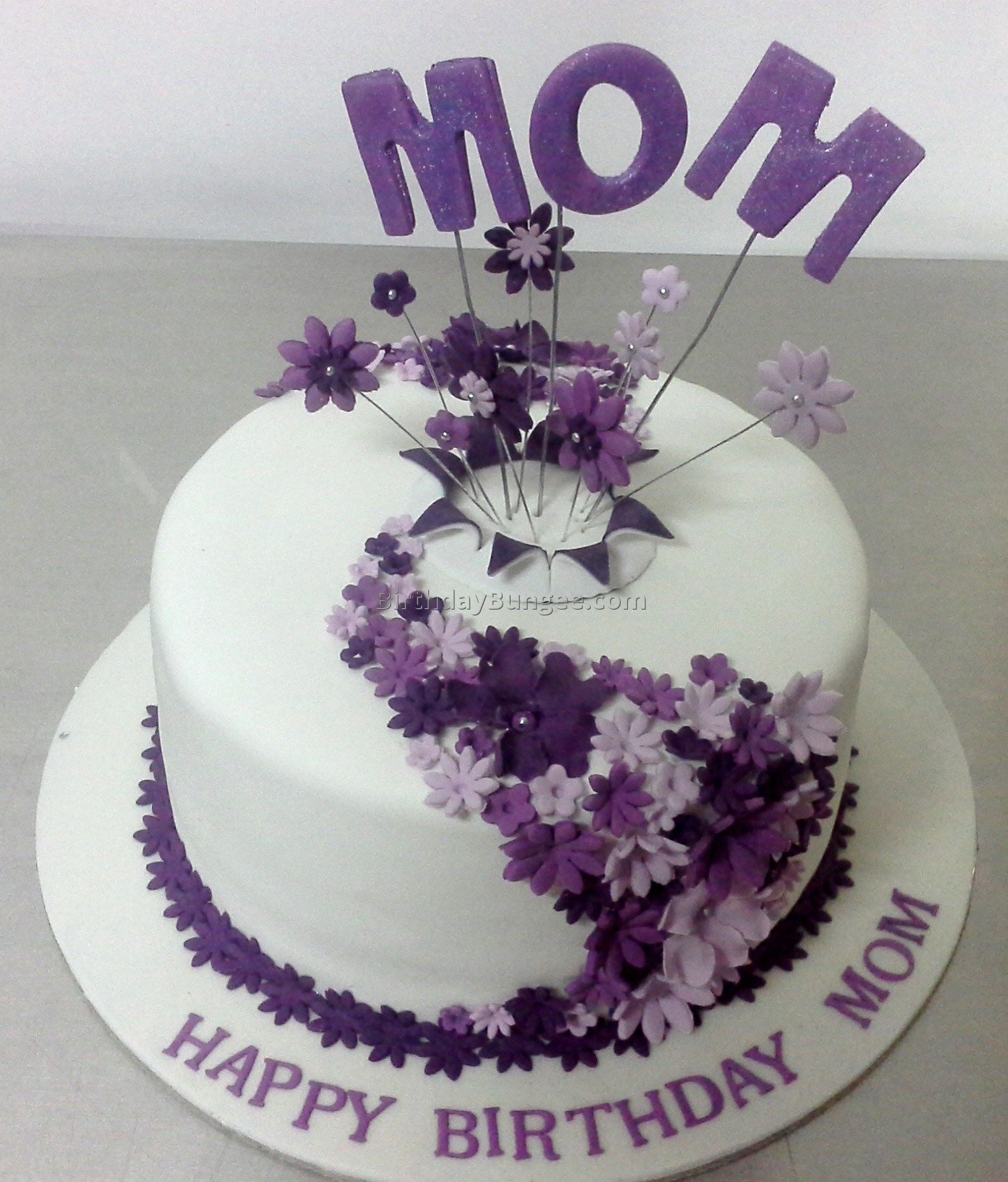 5 Photos of Birthday Cakes For The Mom To Be