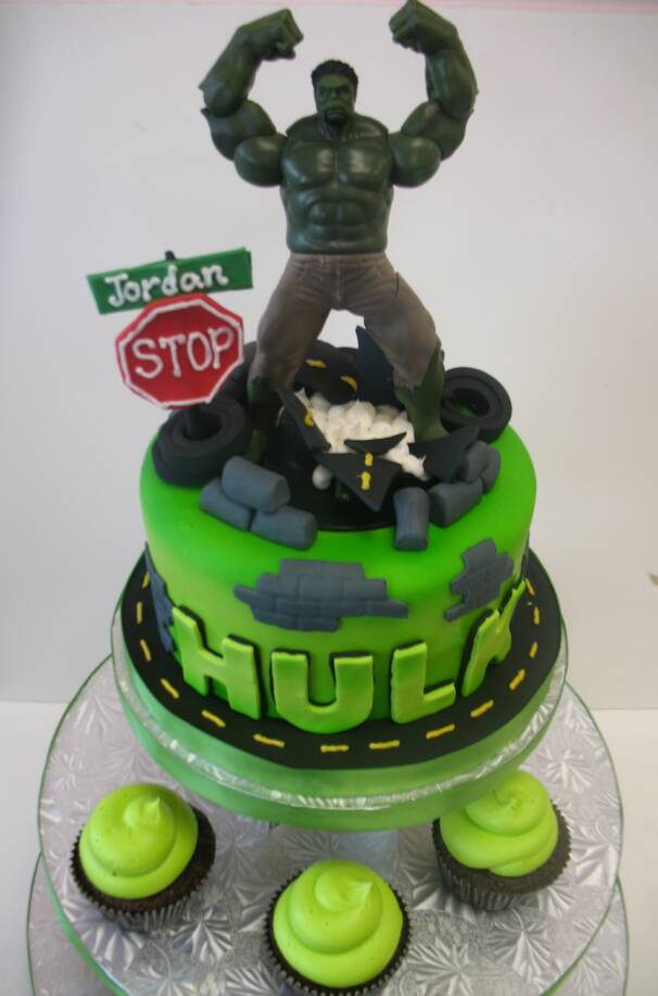 Incredible Hulk Cake