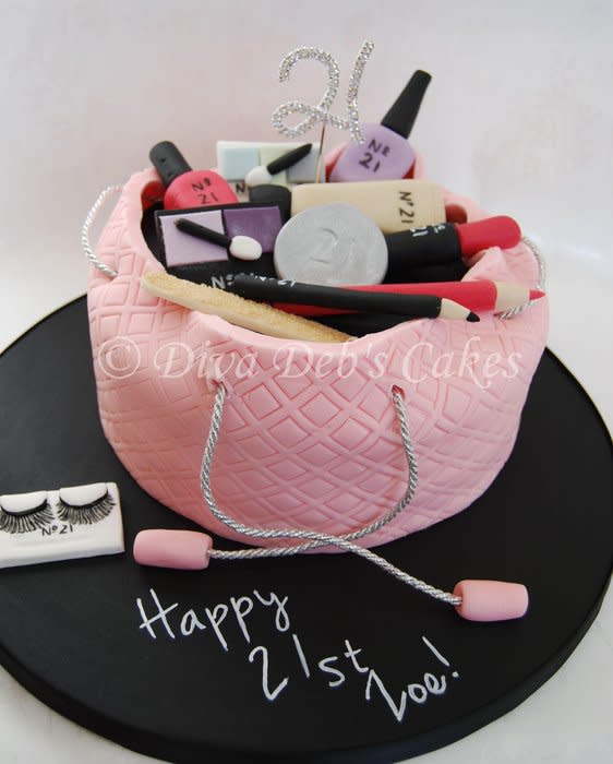 Make Up Bag Cake 21st Birthday