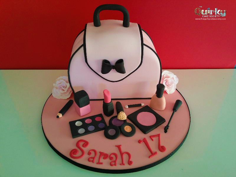 Make Up Bag Cake