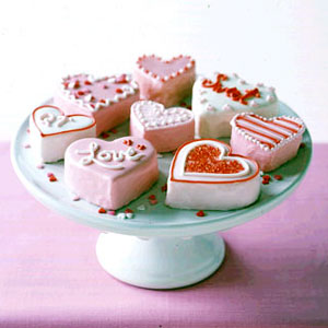 No-Bake Mini Heart Cakes