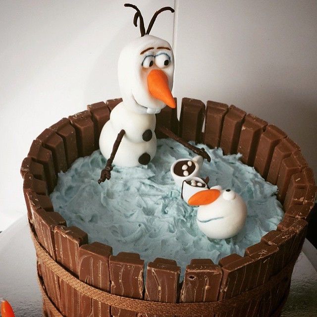 Olaf Frozen Cake