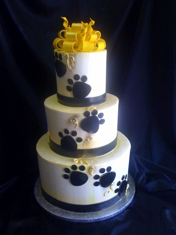 Paw Print Cake