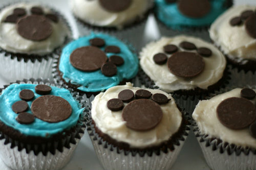 Puppy Paw Print Cupcakes