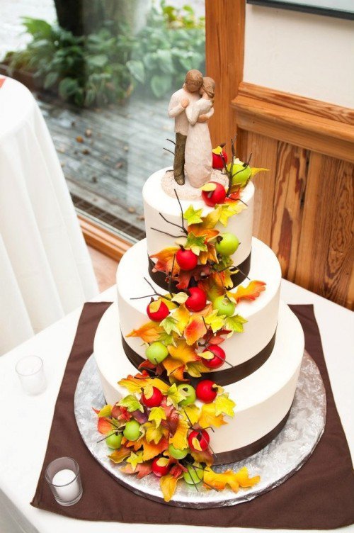 Romantic Fall Wedding Cake