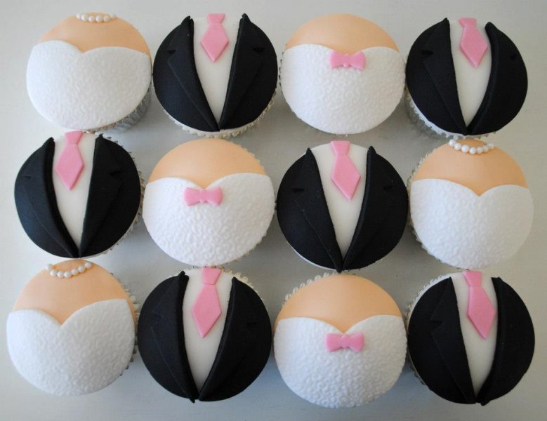 9 Photos of Bride And Groom Wedding Cupcakes On Top