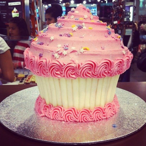 7 Photos of Cupcake Shaped Birthday Cakes