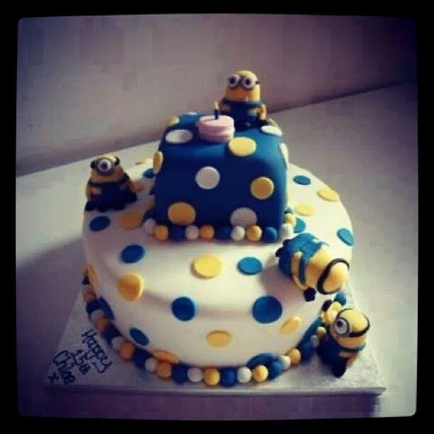 Despicable Me Minion Sheet Cake