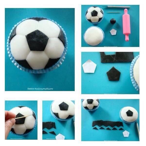 How to Decorate a Soccer Ball Cupcake Cake