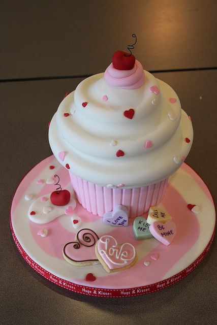 Large Cupcake Cake