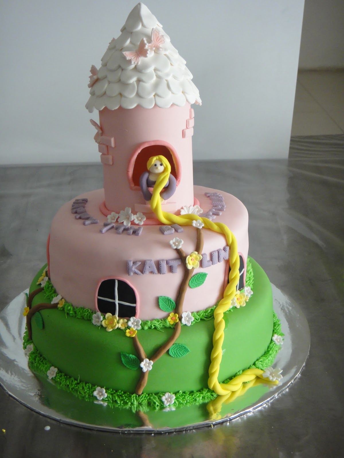 Rapunzel Birthday Cake