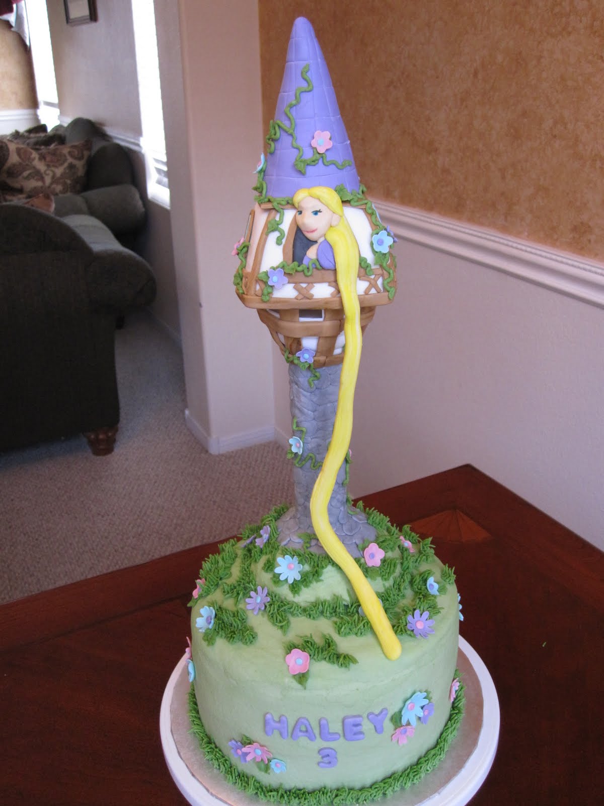 Rapunzel Cake