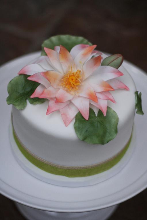 Water Lily Cake