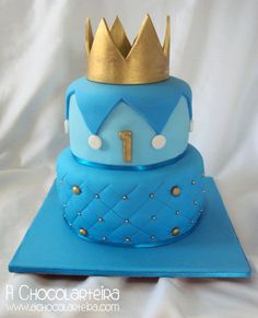 Birthday Boy Crown Cakes