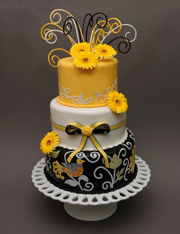 9 Yellow Black And White Wedding Cupcakes Photo Black And Yellow