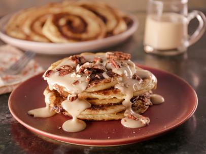 Bobby Flay Cinnamon Bun Pancakes