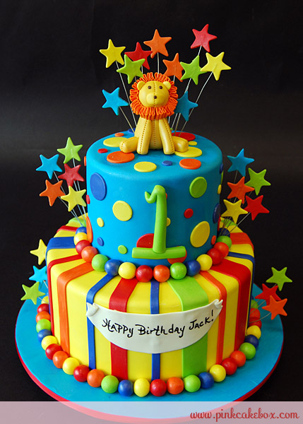 10 Photos of Fun First Birthday Cakes For Boys