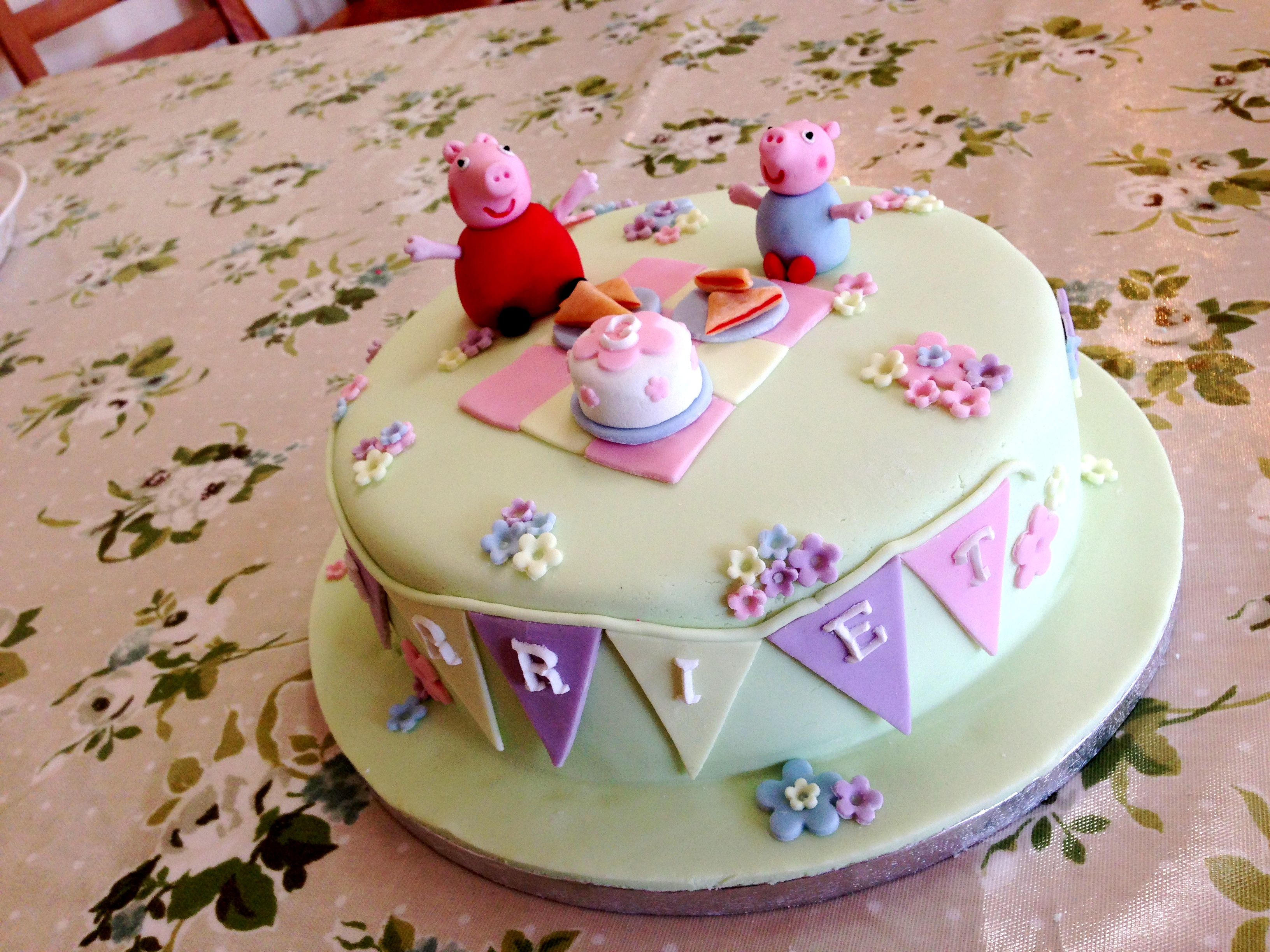 Peppa Pig Cake