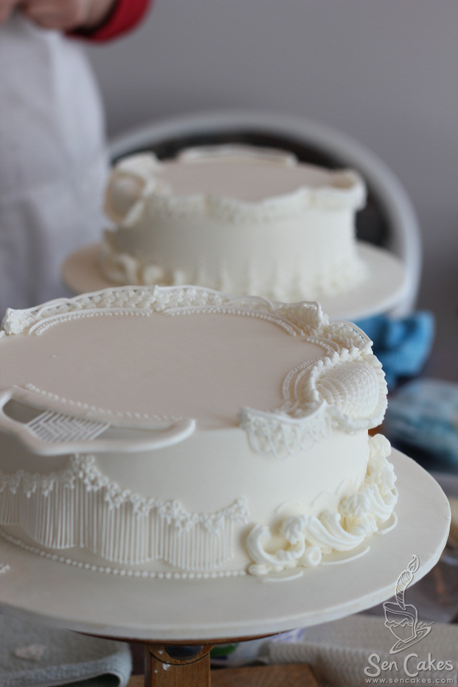 7 Photos of Royal Icing On Buttercream Cakes