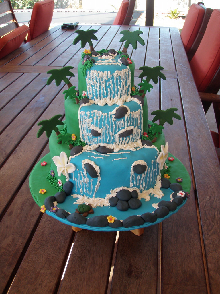 10 Photos of Luau Waterfall Birthday Cakes