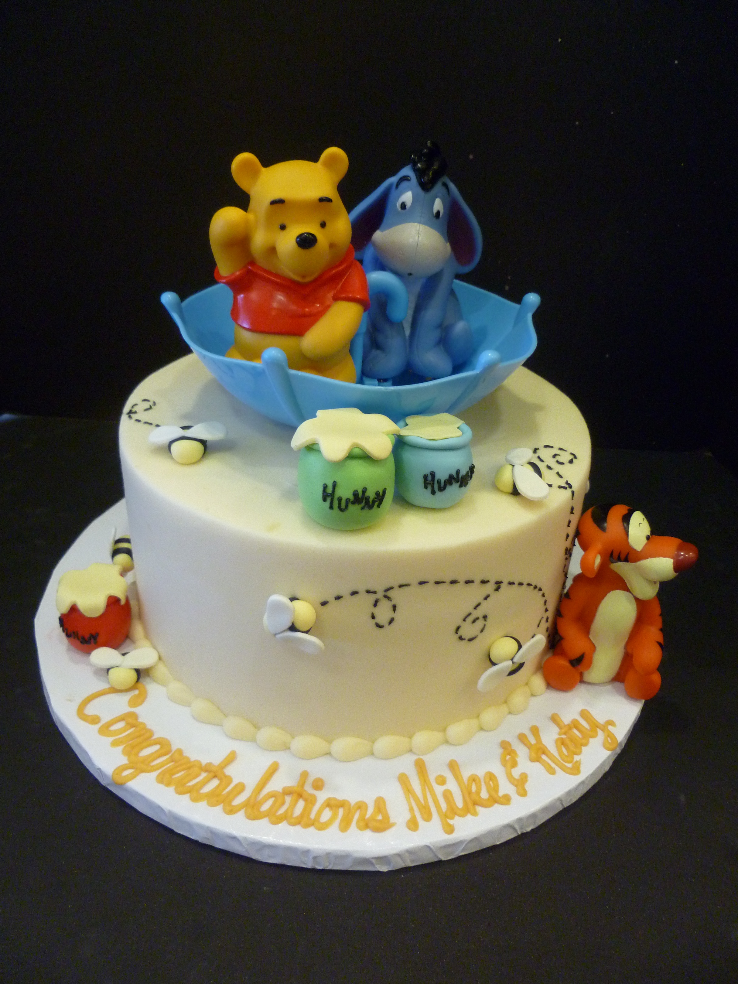 Winnie Pooh Baby Shower Cake