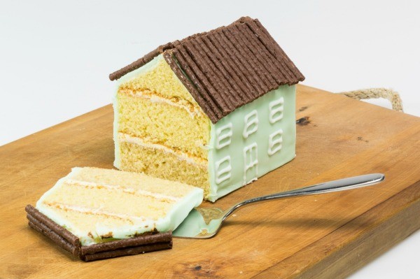 Cakes Shaped Like Houses