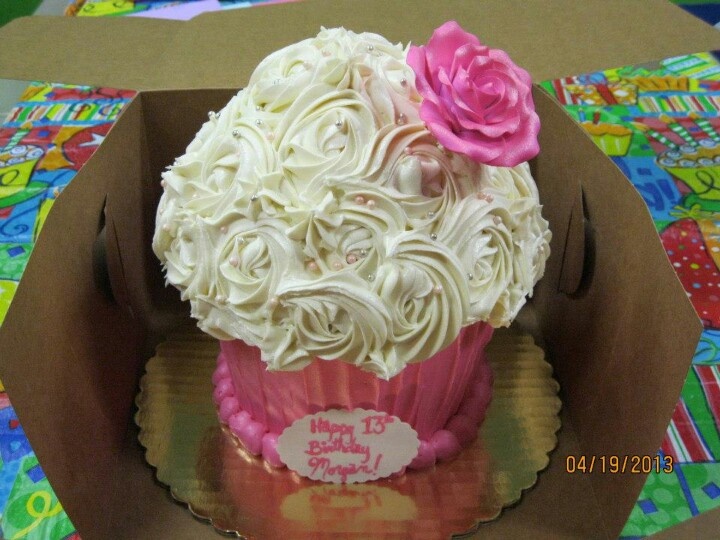 Cupcake Shaped Cake