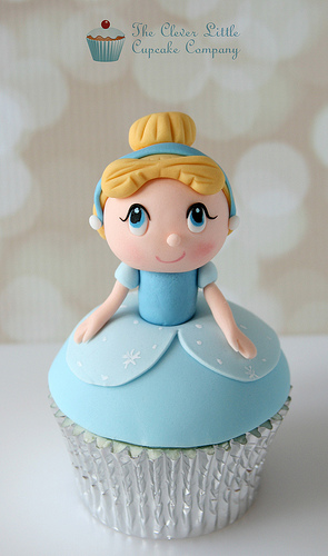 Disney Princess Cinderella Cupcakes