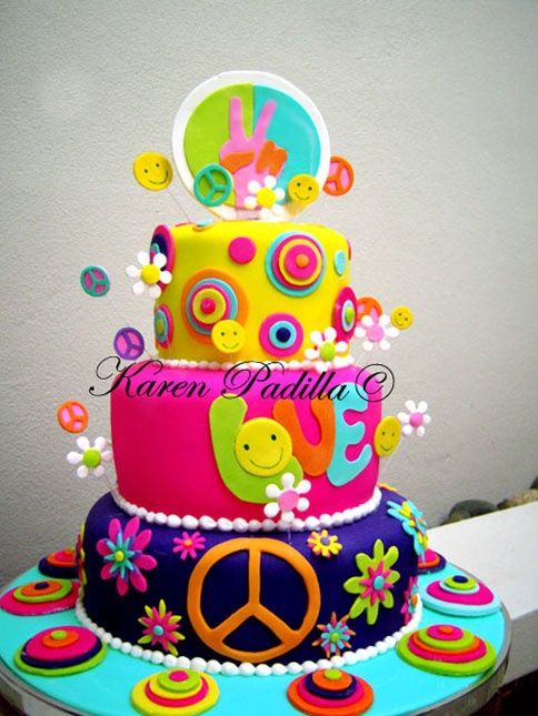 12 Photos of Cool Birthday Cakes For Hippies