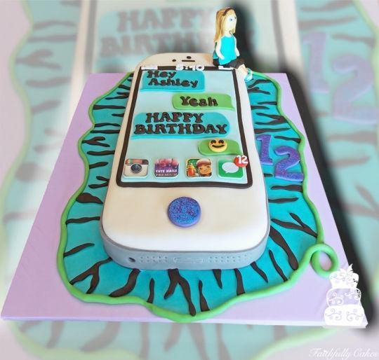 iPhone 12th Birthday Cakes for Girls