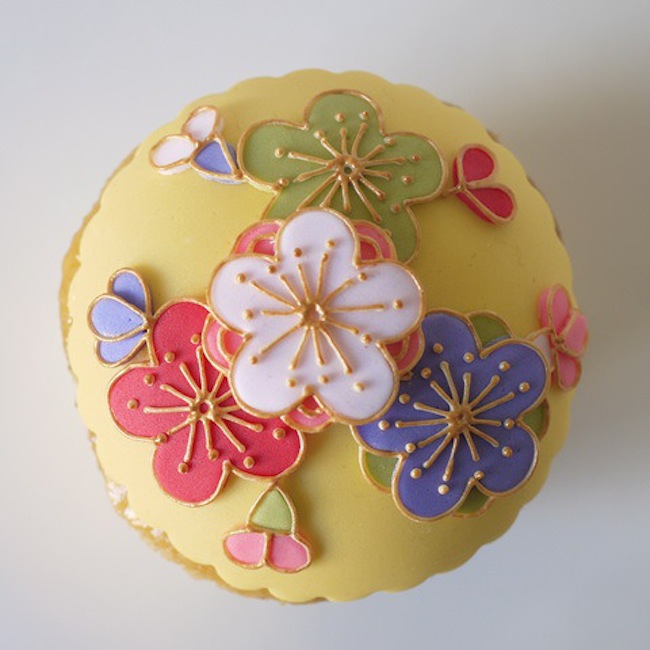 Japanese Flower Cupcakes