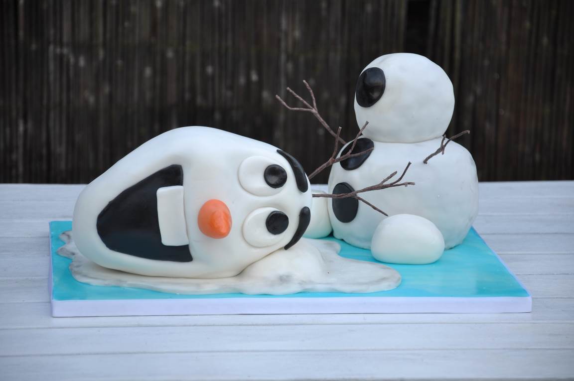 Olaf Birthday Cake