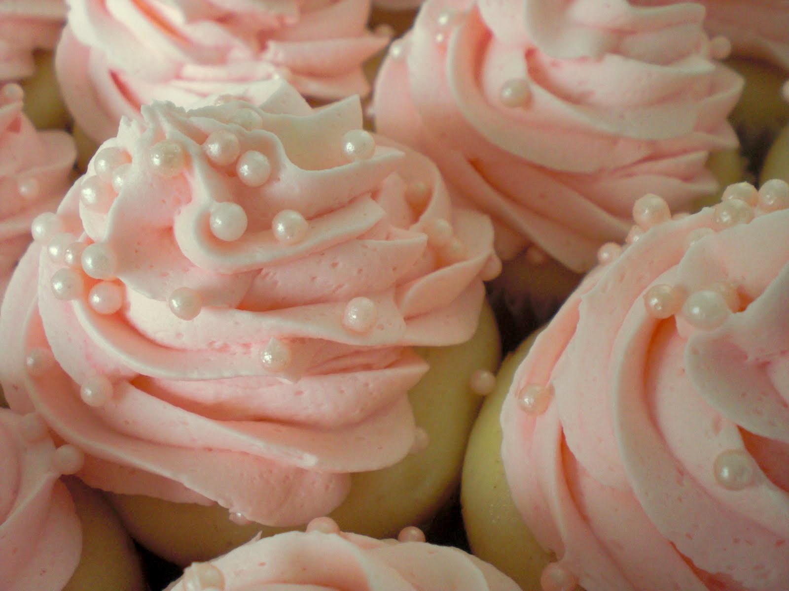 11 Photos of Pink Champagne Buttercream Cupcakes