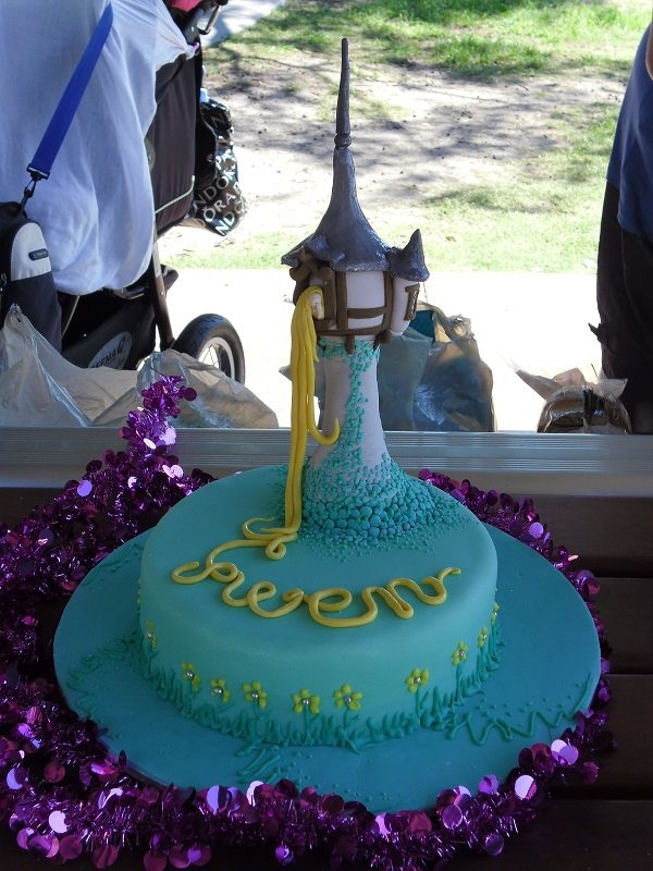 Rapunzel Birthday Cake