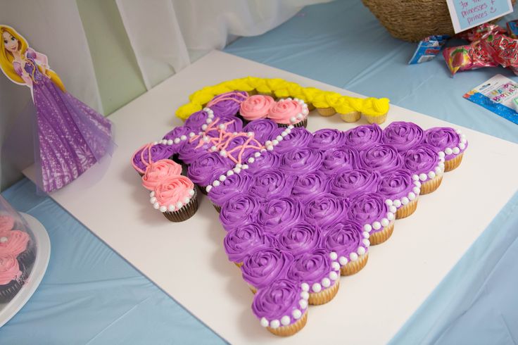 Rapunzel Cupcake Cake