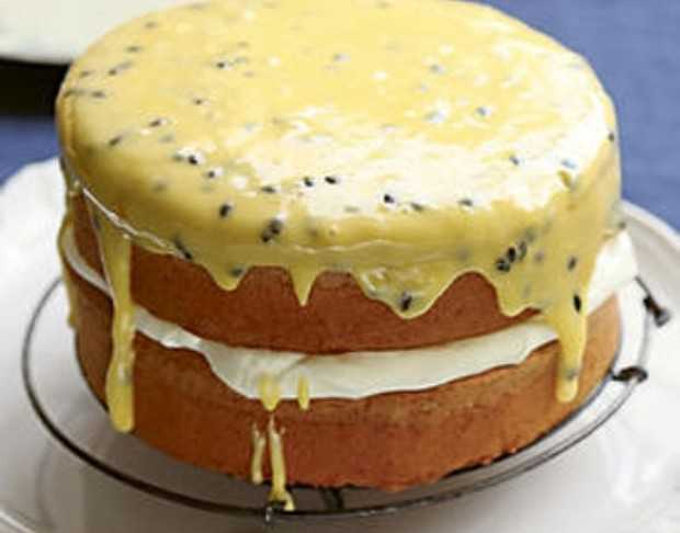 Sponge Cake with Icing