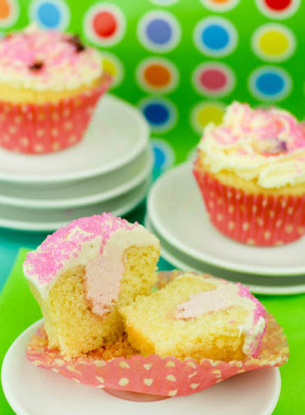 Vanilla Cupcakes with Cream Filling