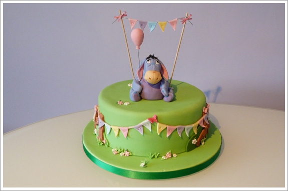 Winnie Pooh Birthday Cake