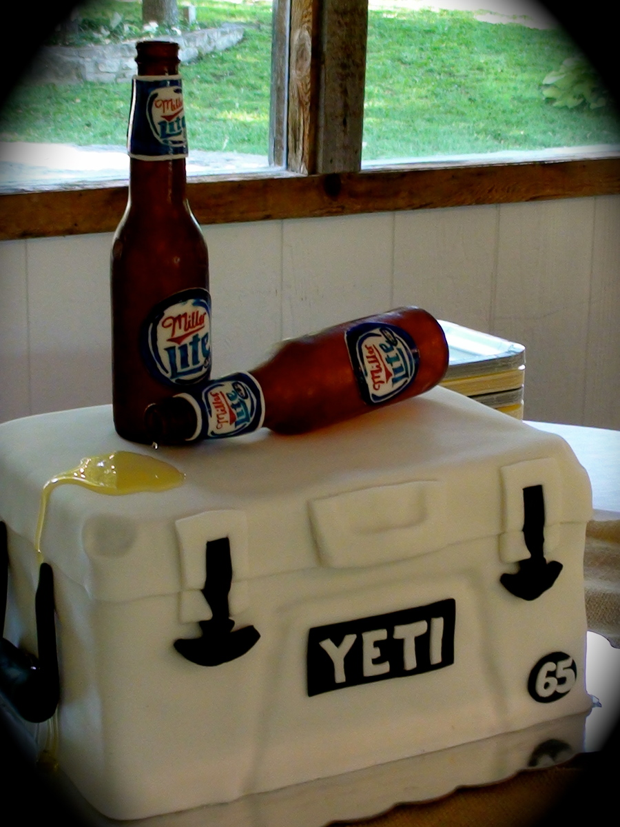 Cooler with Beer Bottles Cakes