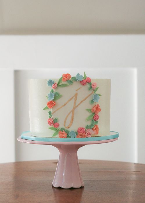 Elegant One Layer Birthday Cake