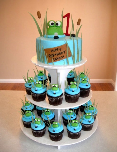 Frog Cake and Cupcakes