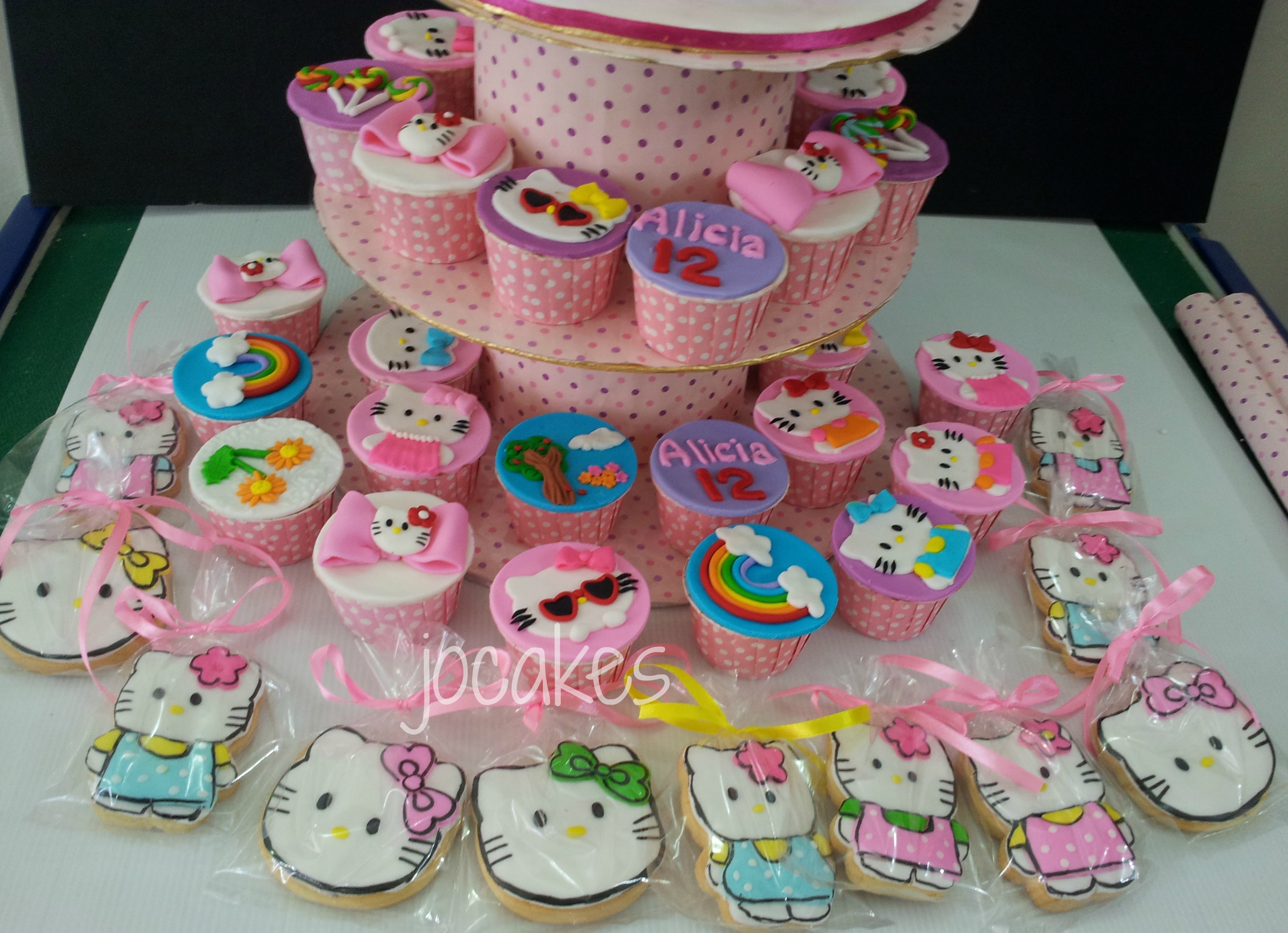 Hello Kitty Birthday Cake and Cupcakes