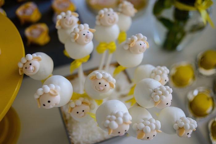 Lamb Cake Pops