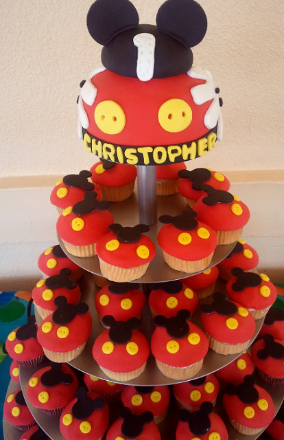 Mickey Mouse Cupcake Cake Ideas