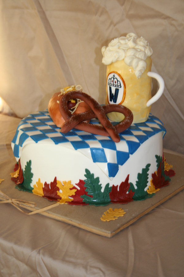 8 Photos of Bavarian Birthday Cakes