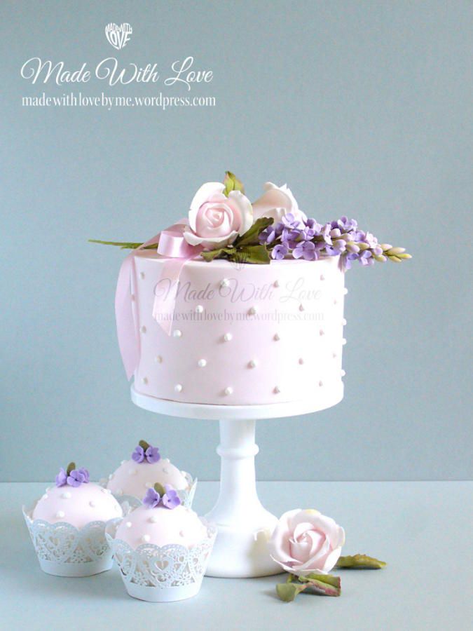 Single Tier Wedding Cakes with Flowers