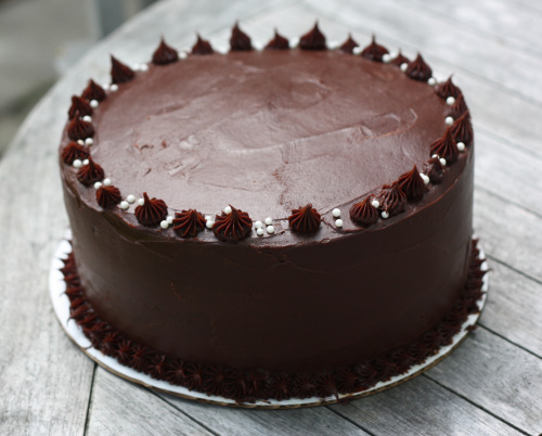 8 Inch Round Chocolate Cake