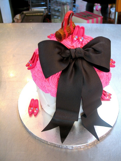 Black and Pink Fondant Bow Cake