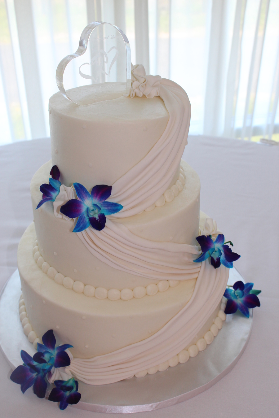 12 Photos of Orchid Buttercream Wedding Cakes